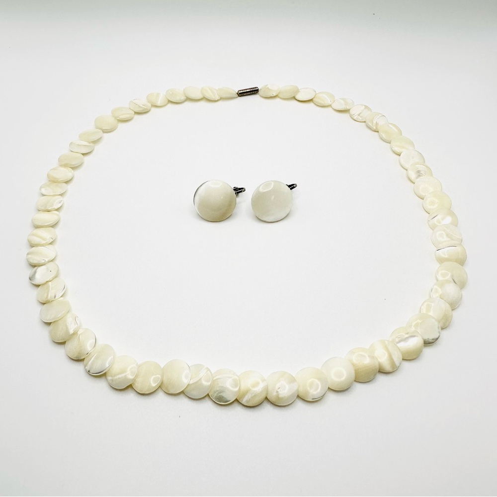 Vintage Natural Mother of Pearl Discs Necklace and Clip On Earring Set Classic